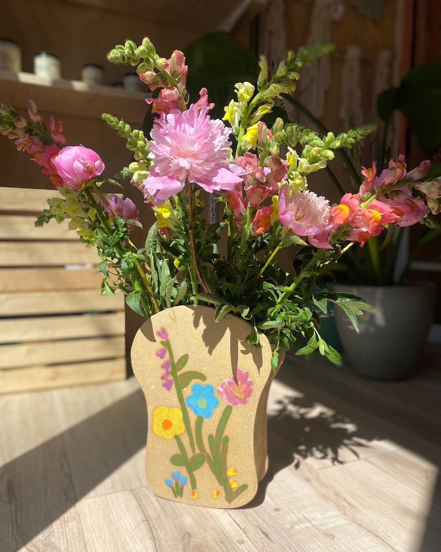 Floral vase